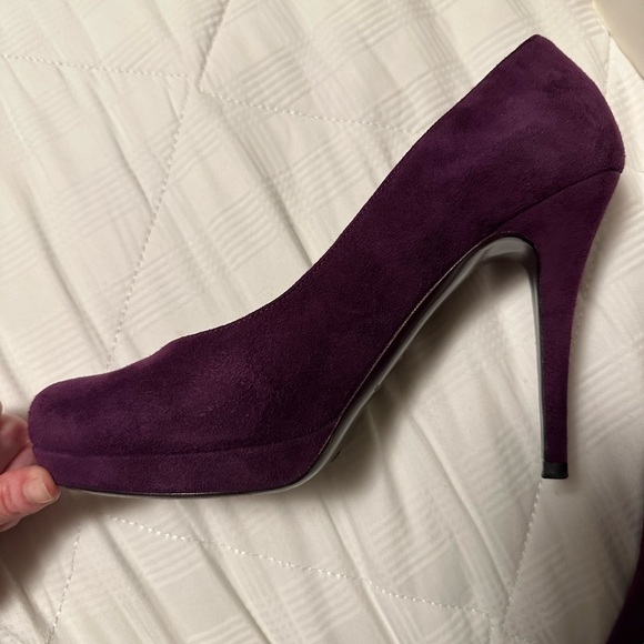 YSL Tribute 90 pump in dark magenta - Picture 10 of 12